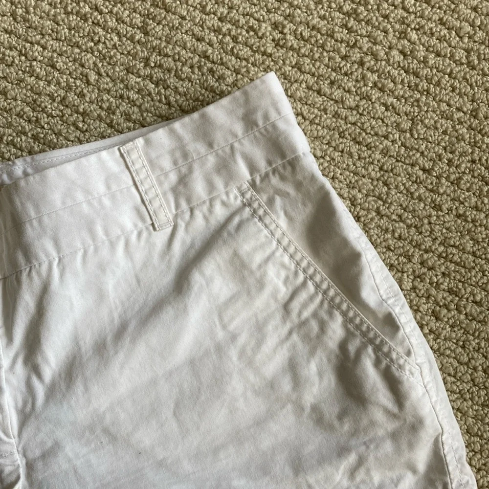 J. Crew 100% Cotton Chino Shorts White Size 2 Summer Chic Breathable Boating EUC